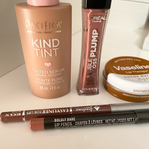 Drugstore bundle - Picture 3 of 4